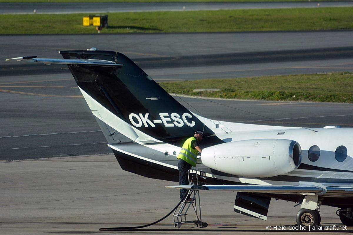 OK-ESC · Raytheon 400A Beechjet · (LIS / LPPT)