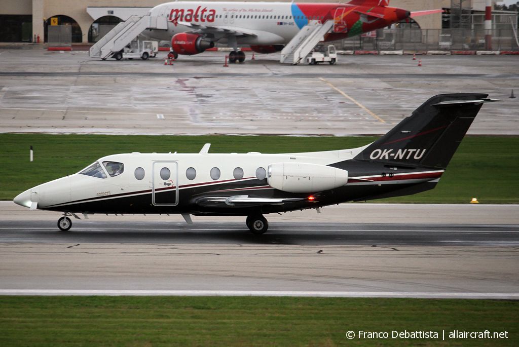 OK-NTU · Raytheon 400A Beechjet · (MLA / LMML)
