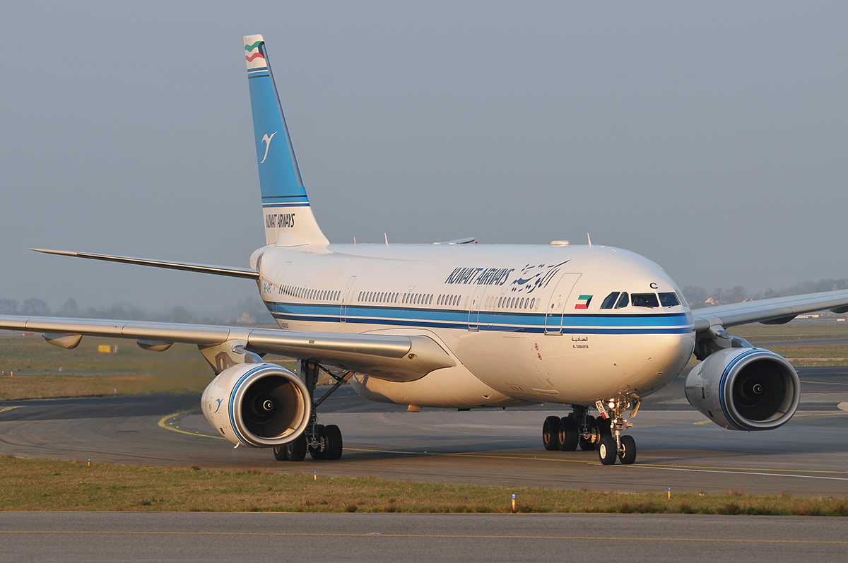9K-APC · Airbus A330-243 · (CDG / LFPG)