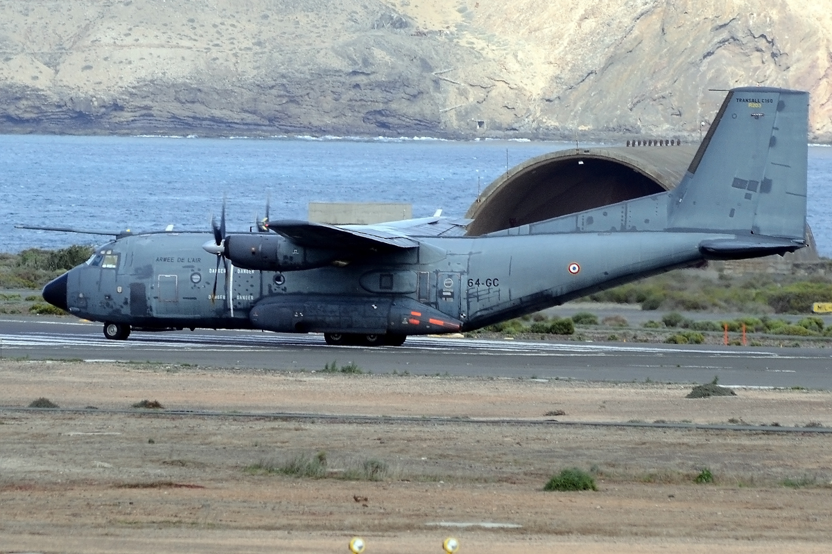 R203 · Transall C-160R · (LPA / GCLP)