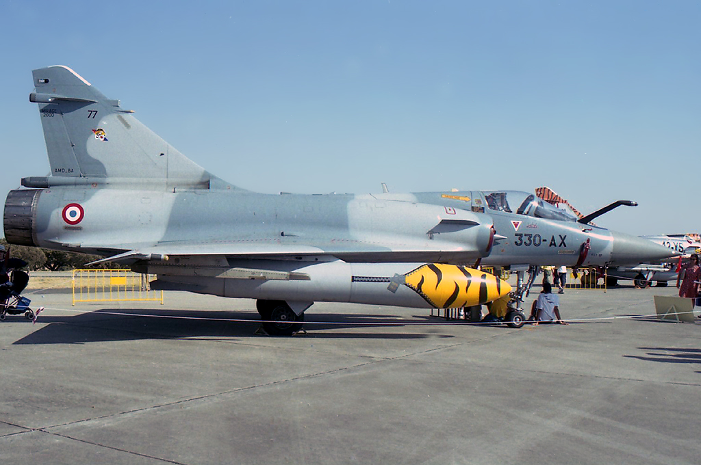 77 / 330-AX · Dassault Mirage 2000-5F · (LPBJ)