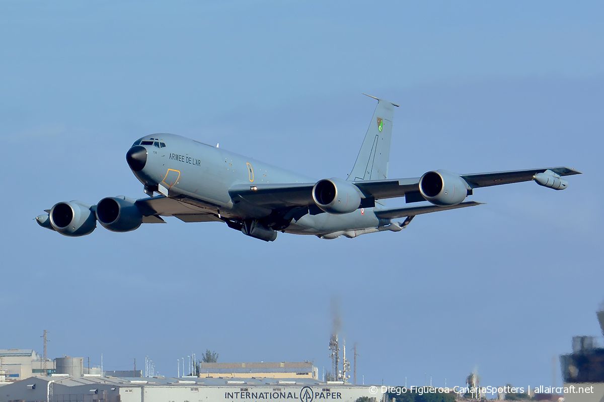 738 / 31-CJ (18698) 1963 Boeing C-135FR Stratotanker