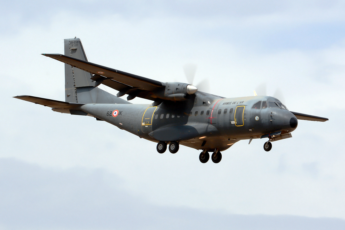 128 62-IK (C128) 1998 CASA CN-235-200M