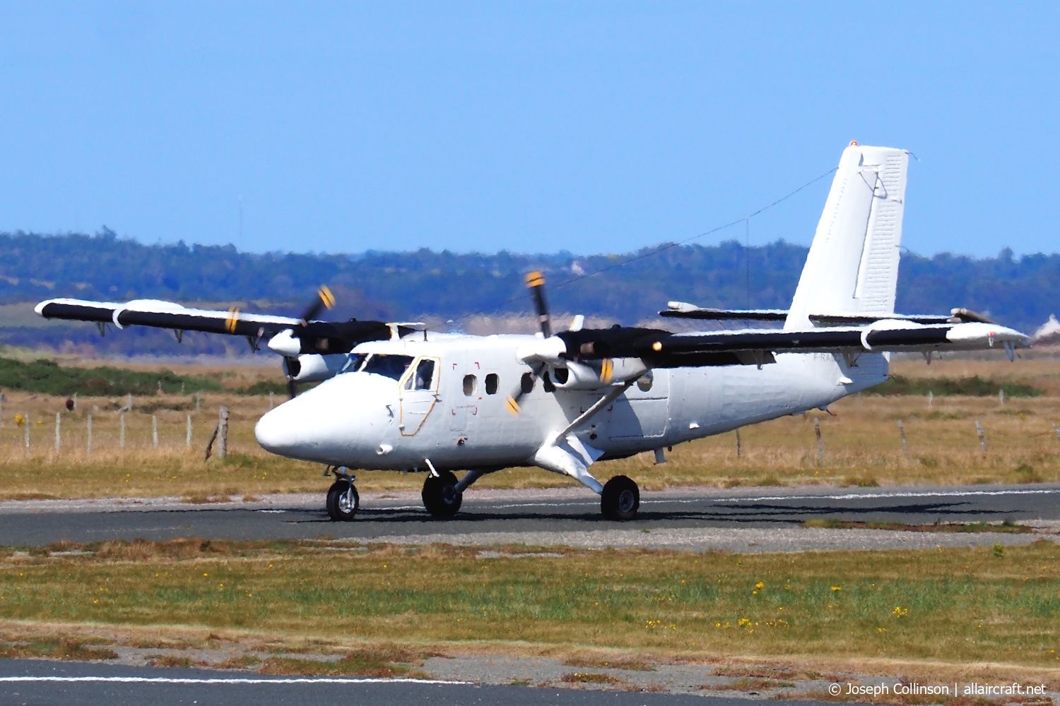 F-RACC · De Havilland Canada DHC-6-300 Twin Otter · (EGCK)