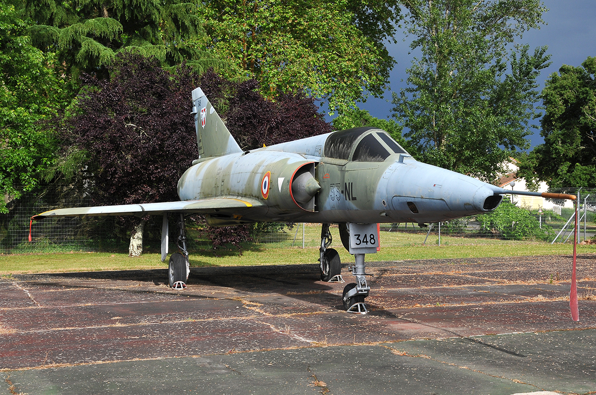 348 / 33-NL · Dassault Mirage IIIR · (LFBM)