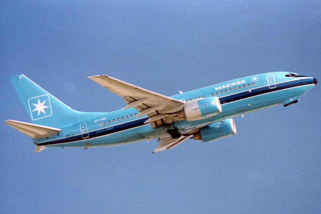 OY-MRI · Boeing 737-7L9 · (LIS / LPPT)