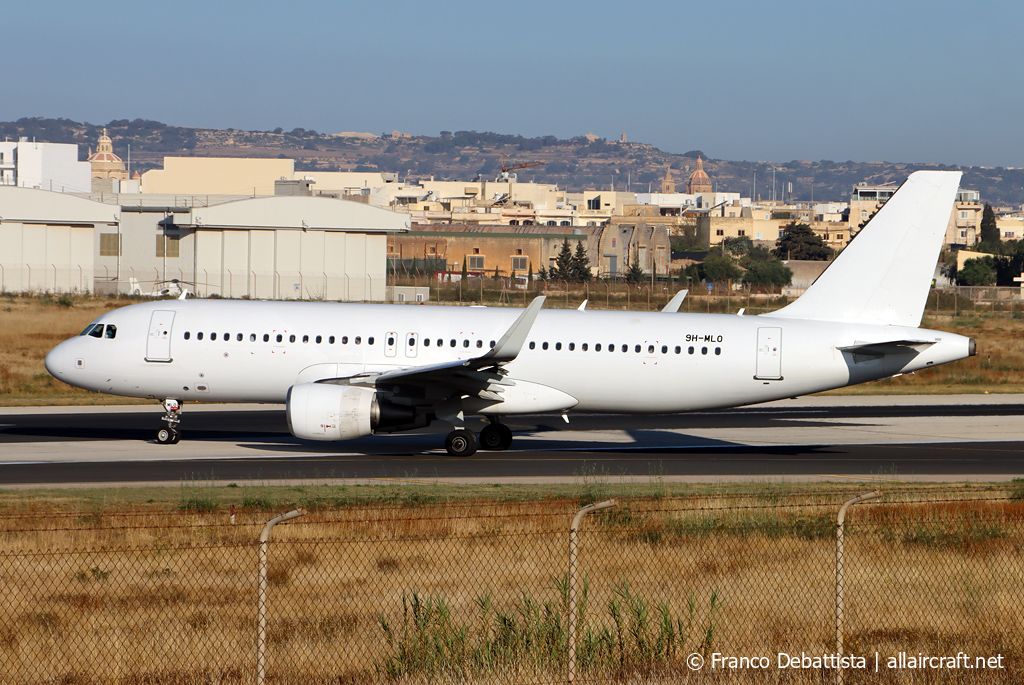 9H-MLO (5653) 2013 Airbus A320-214(WL)