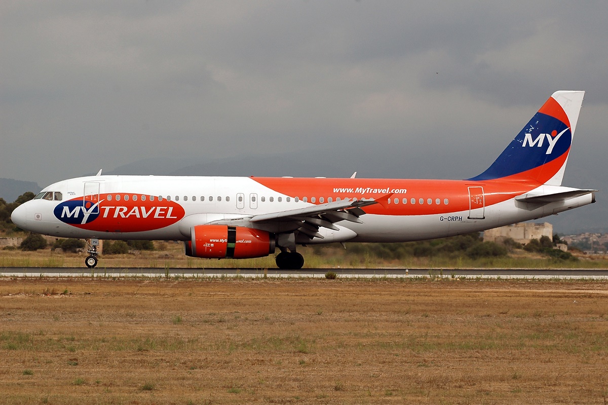 G-CRPH (424) 1993 Airbus A320-231