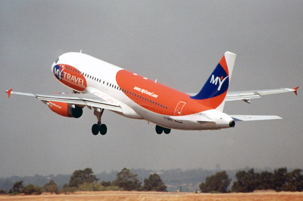 G-CRPH · Airbus A320-231 · (FAO / LPFR)