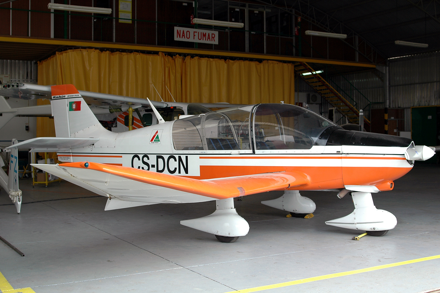 CS-DCN, (cn 1235), Robin DR-400-180R Remorqueur