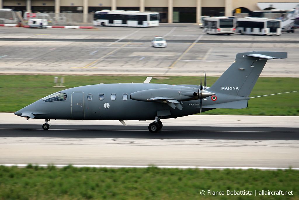 MM62211 (1085) 2004 Piaggio P-180AM Avanti