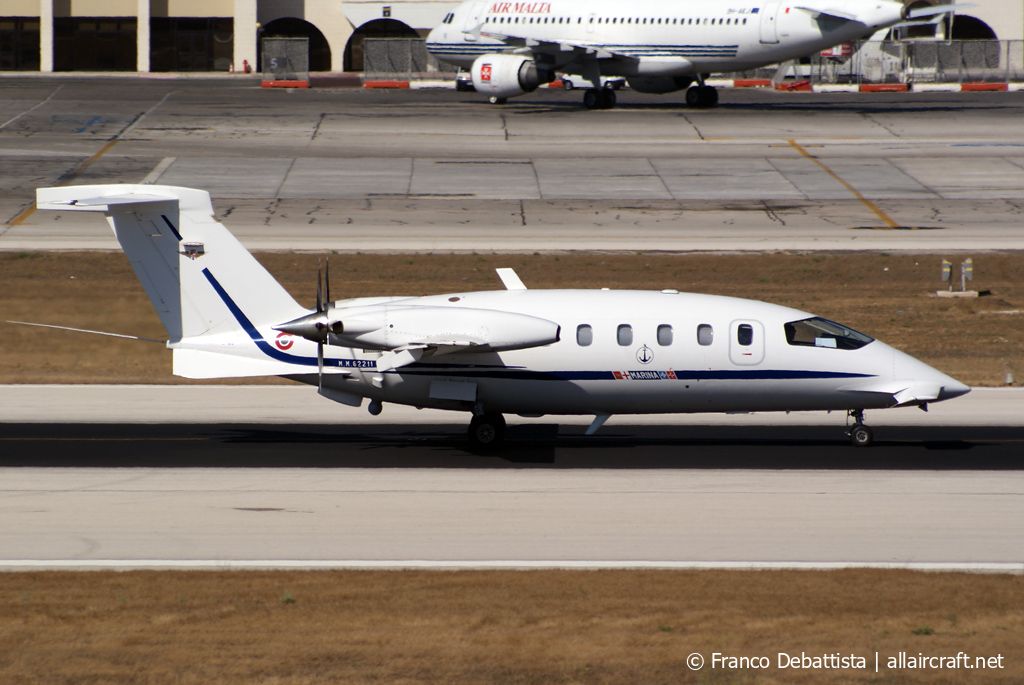 MM62211 (1085) 2004 Piaggio P-180AM Avanti