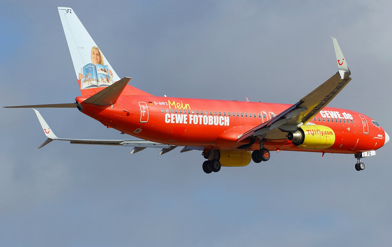D-AHFZ (30883) 2001 Boeing 737-8K5(WL)