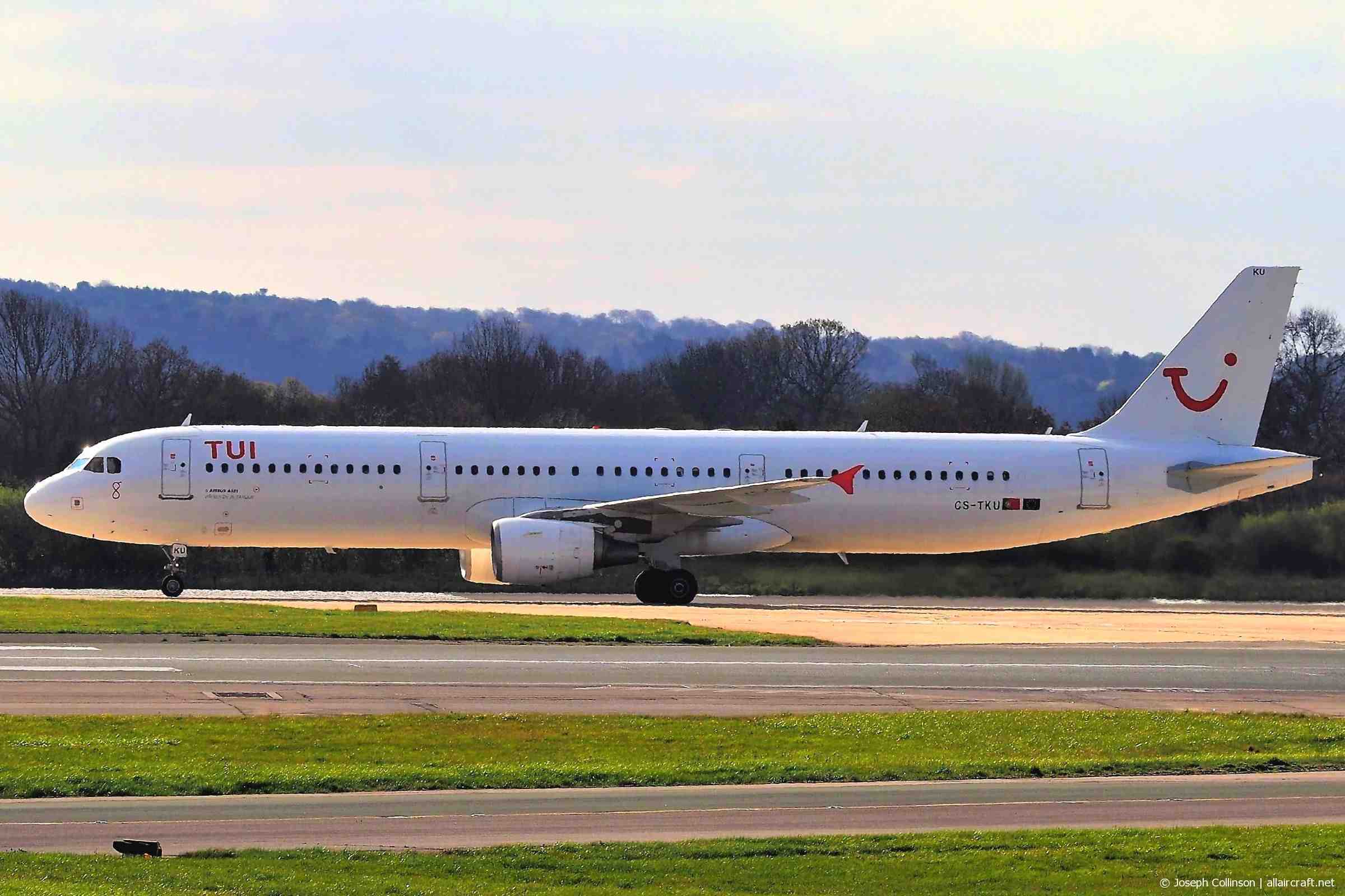 CS-TKU · Airbus A321-211 · (MAN / EGCC)