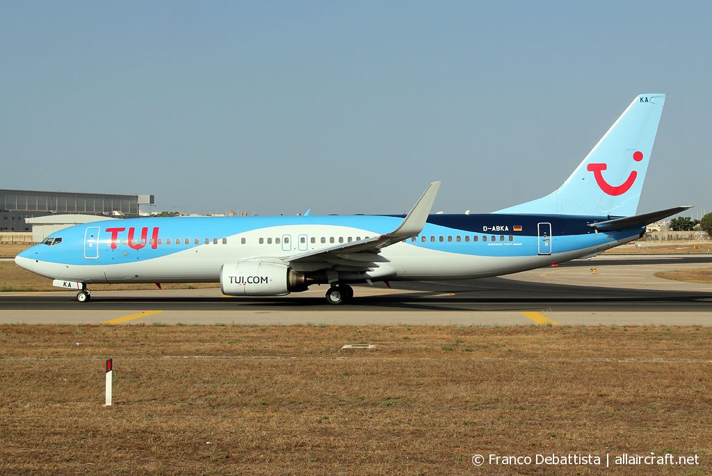 D-ABKA · Boeing 737-82R(WL) · (MLA / LMML)