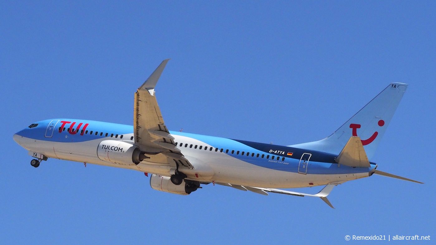 D-ATYA · Boeing 737-8K5(WL) · (FAO / LPFR)