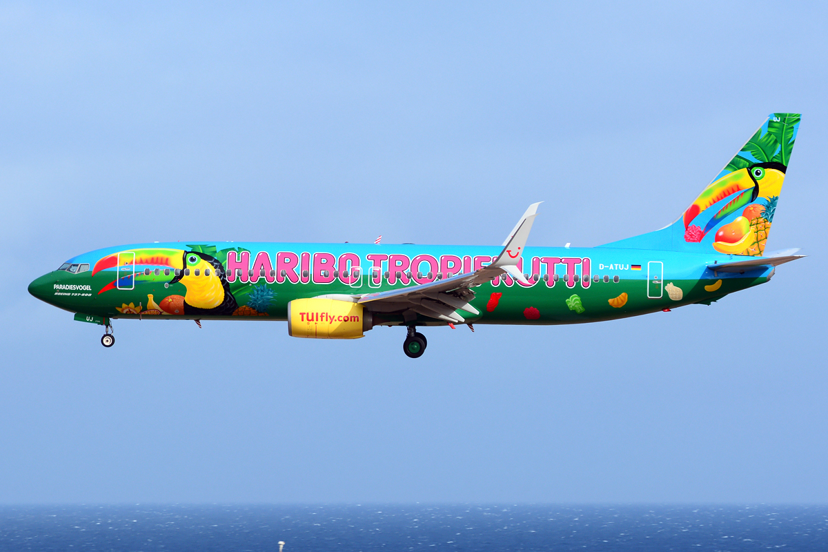 D-ATUJ, (cn 39923), Boeing 737-8K5