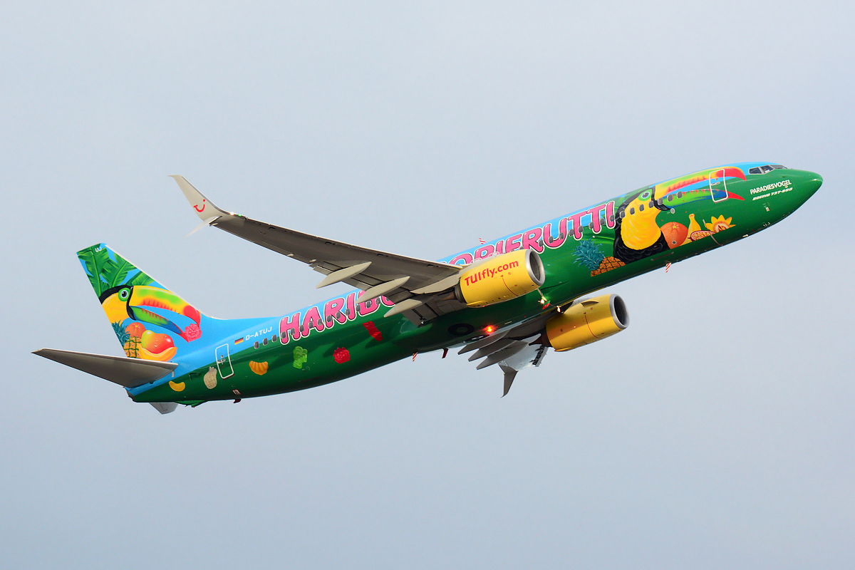 D-ATUJ · Boeing 737-8K5 · (LPA / GCLP)