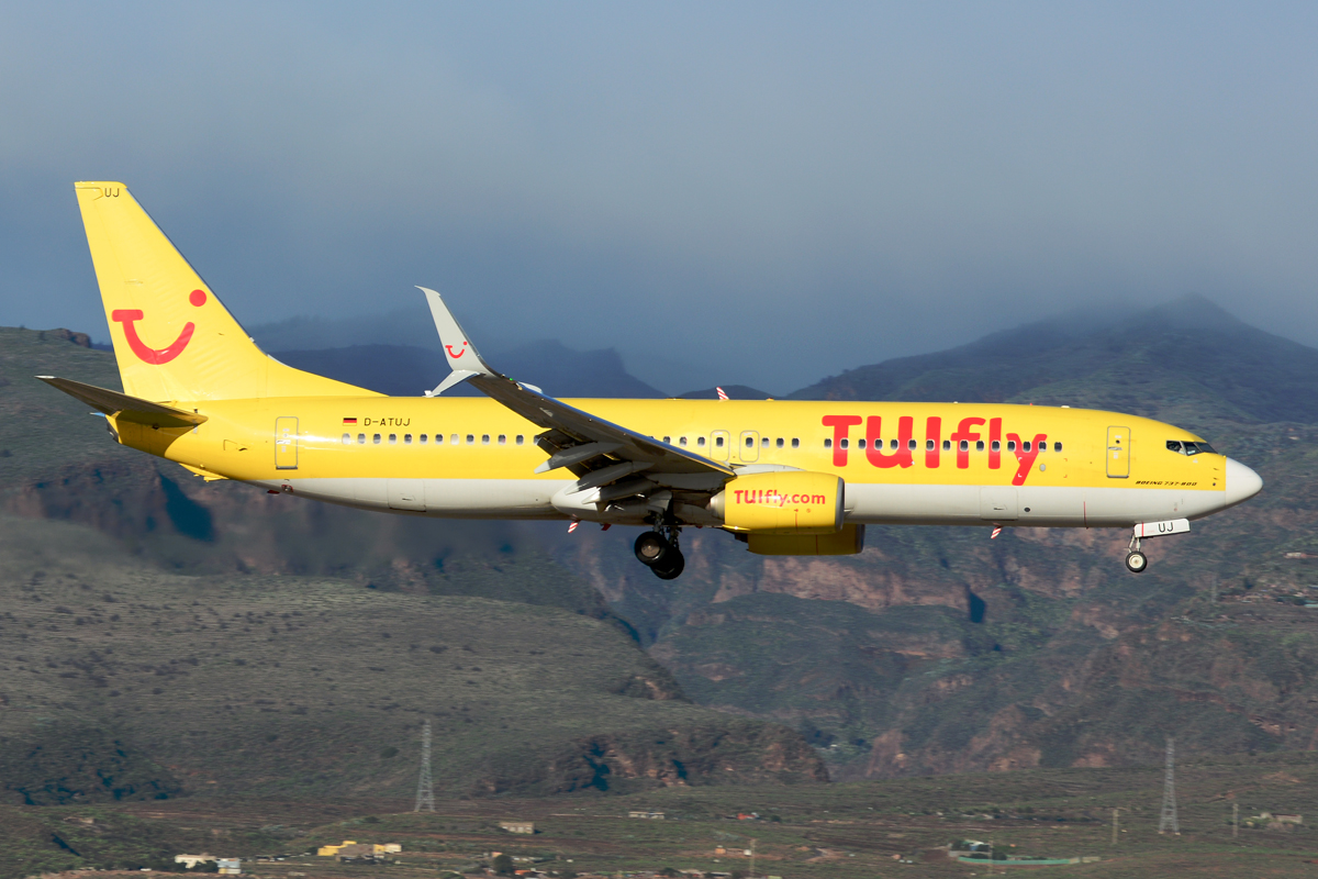 D-ATUJ · Boeing 737-8K5 · (LPA / GCLP)