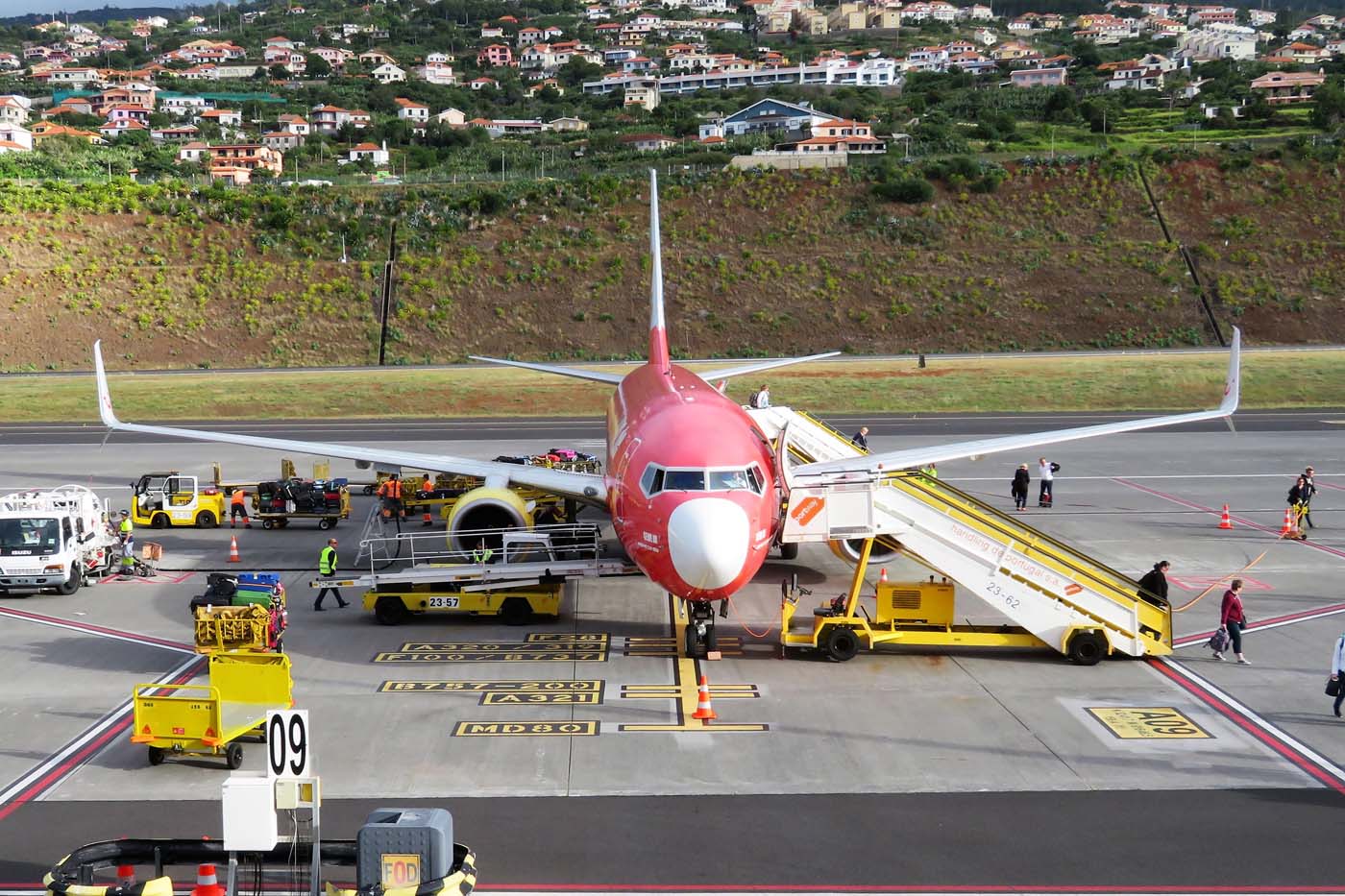 D-AHFZ · Boeing 737-8K5(WL) · (FNC / LPMA)