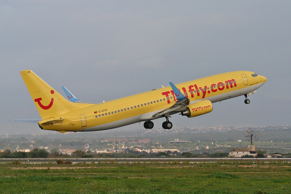 D-ATUI · Boeing 737-8K5(WL) · (PMI / LEPA / LESJ)