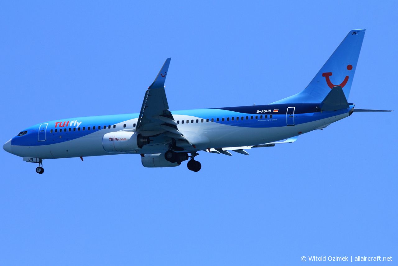 D-ASUN · Boeing 737-8BK(WL) · (HER / LGIR)