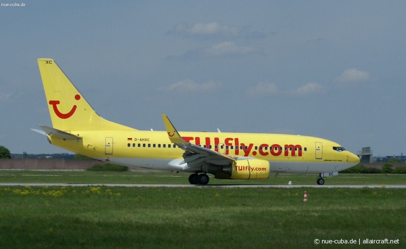 D-AHXC · Boeing 737-7K5(WL) · (STR / EDDS)