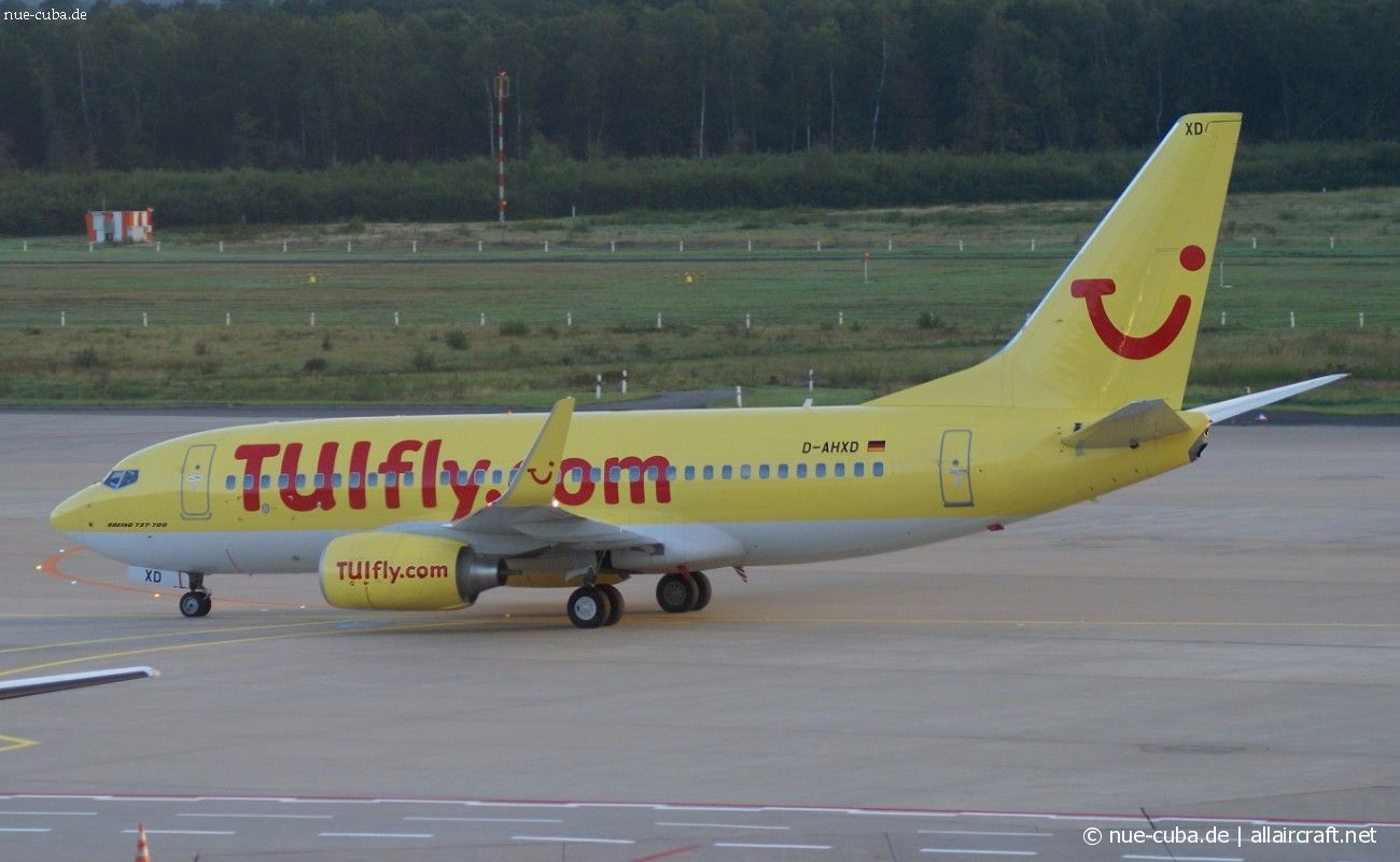 D-AHXD · Boeing 737-7K5(WL) · (CGN / EDDK)