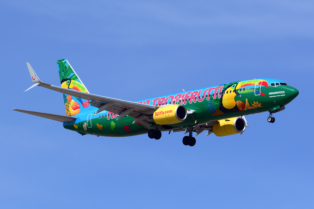 D-ATUJ, (cn 39923), Boeing 737-8K5