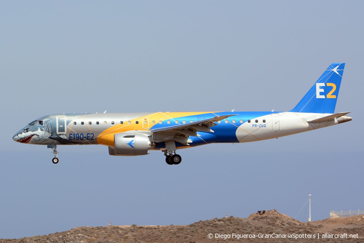 PR-ZGQ (19020004) Embraer 190-300STD