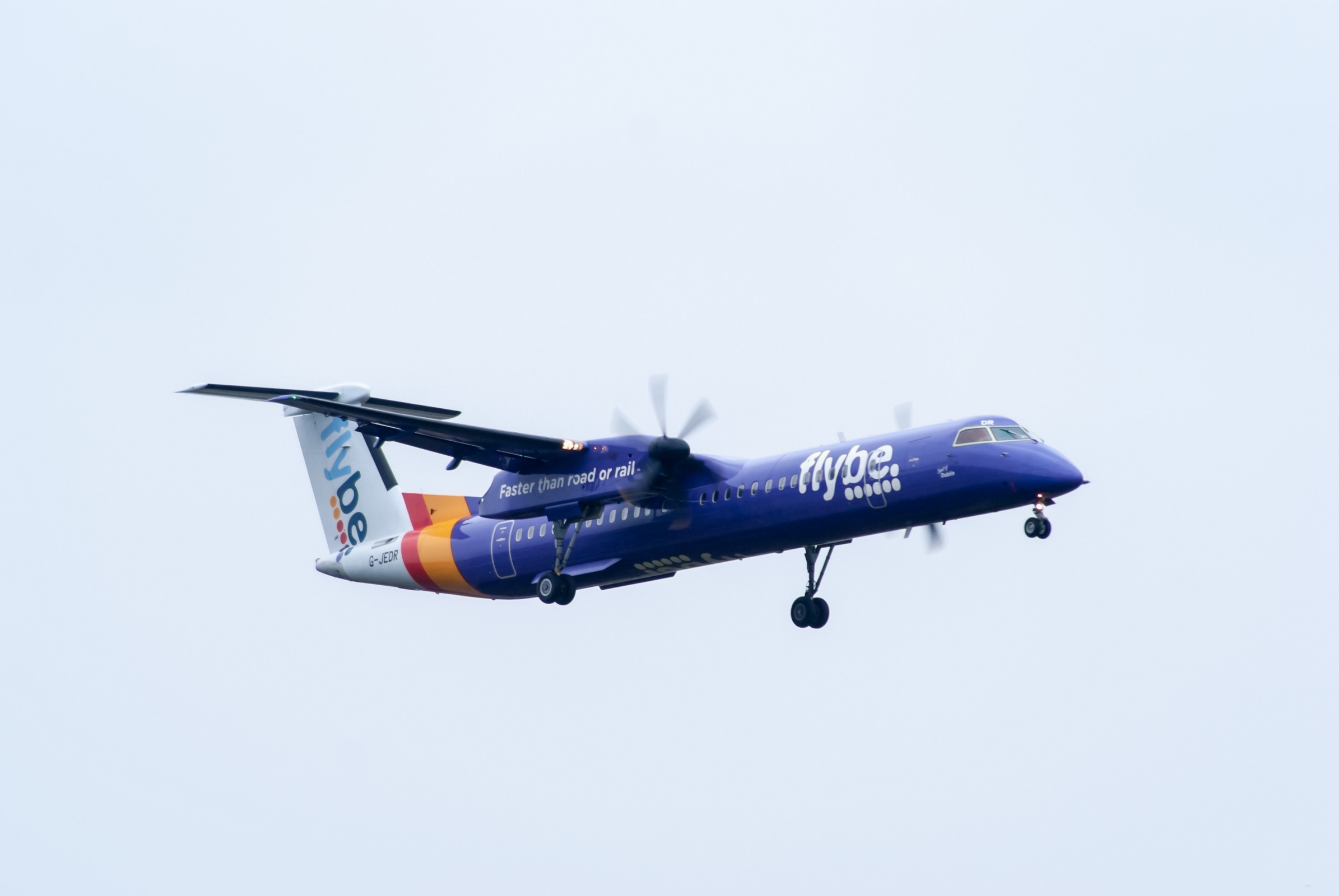 G-JEDR · Bombardier Dash 8-Q401 · (MAN / EGCC)