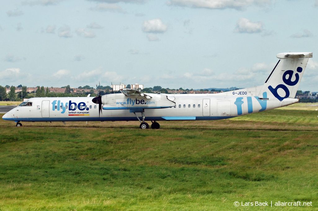 G-JEDO (4079) Bombardier Dash 8-Q402