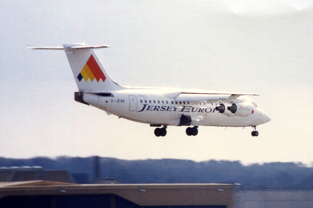 G-JEAK (E2103) 1988 British Aerospace BAe-146-200
