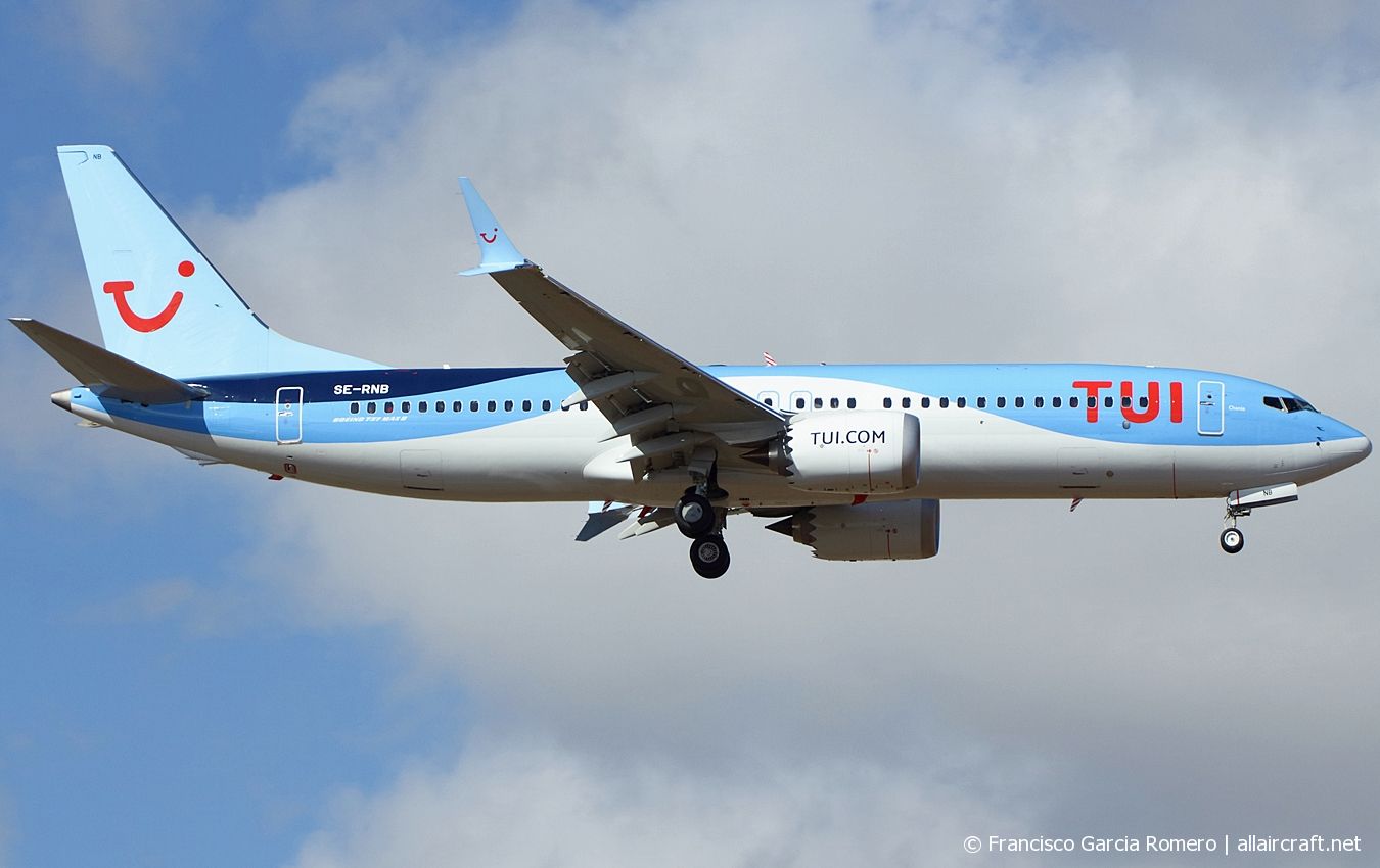 SE-RNB (44594) 2018 Boeing 737-8 MAX