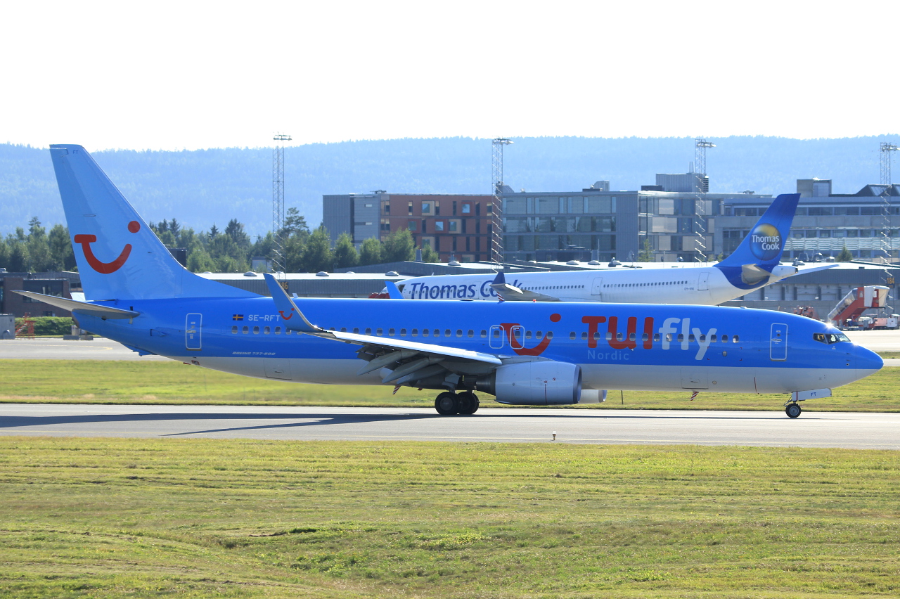SE-RFT (38097) 2011 Boeing 737-8K5(WL)