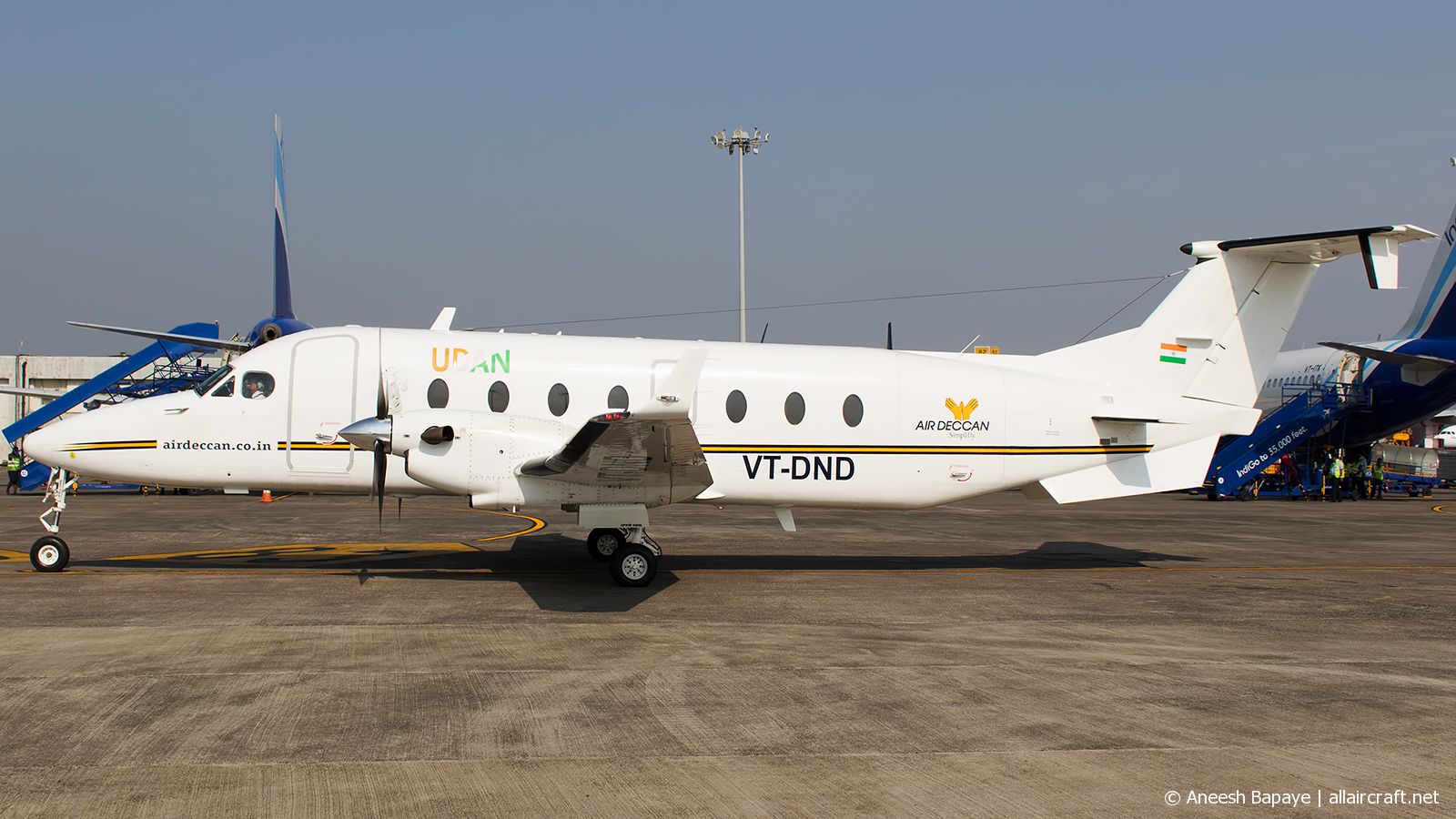 VT-DND (cn UE-427) Beechcraft 1900D