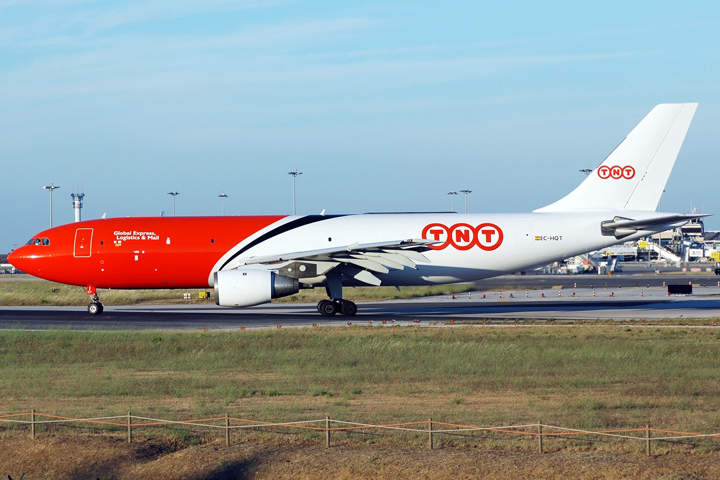 EC-HQT · Airbus A300B4-103(F) · (LIS / LPPT)