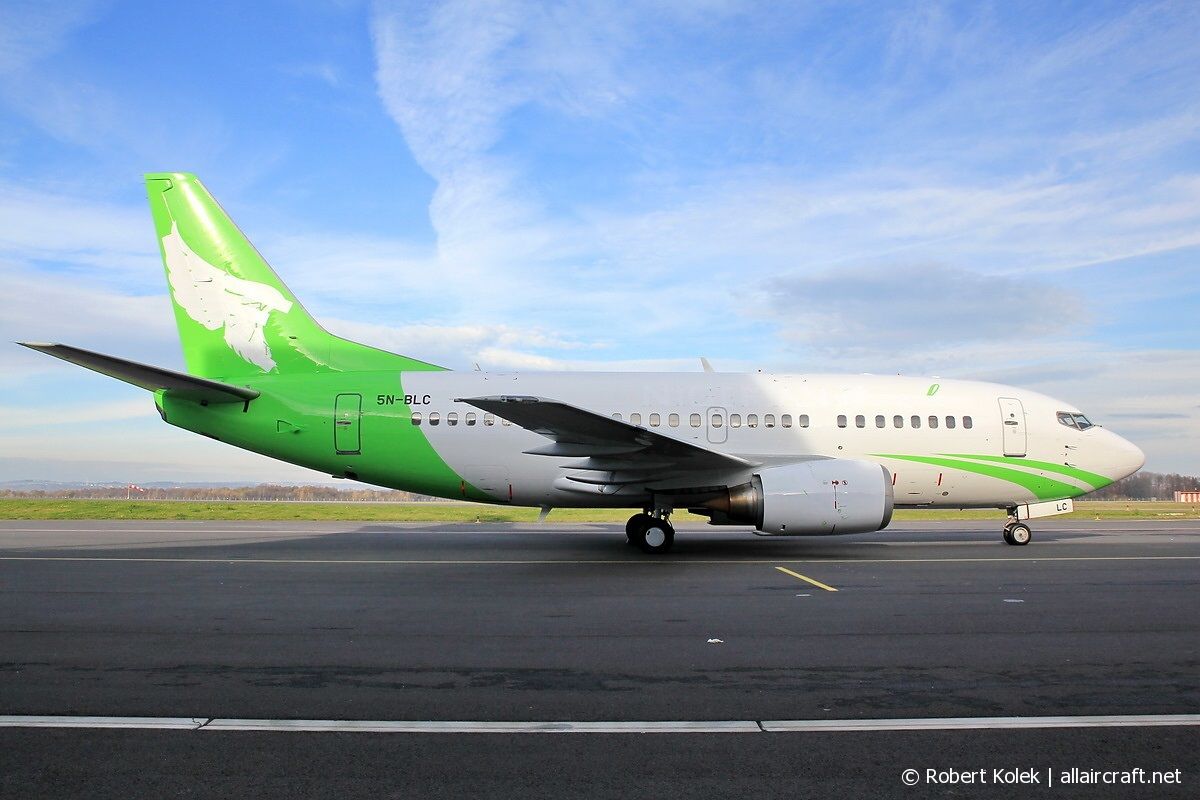 5N-BLC (26692) 1993 Boeing 737-522
