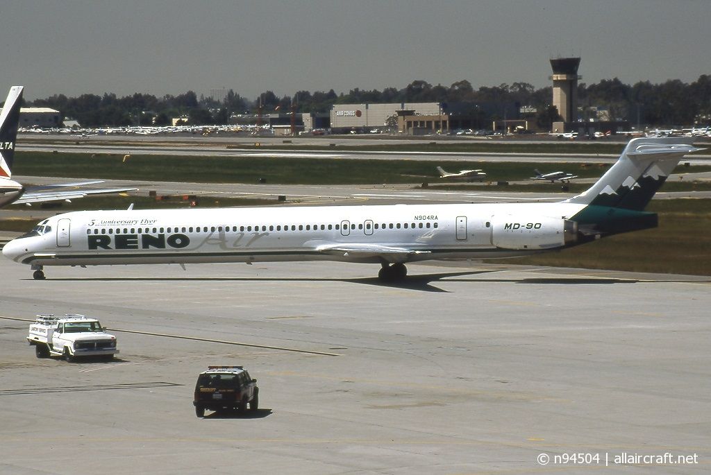 N904RA · McDonnell Douglas MD-90-30 · (SNA / KSNA)