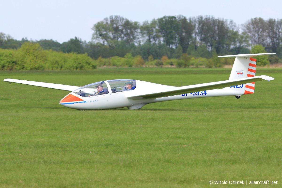 SP-3934 · Grob G103 Twin II · (EPST)