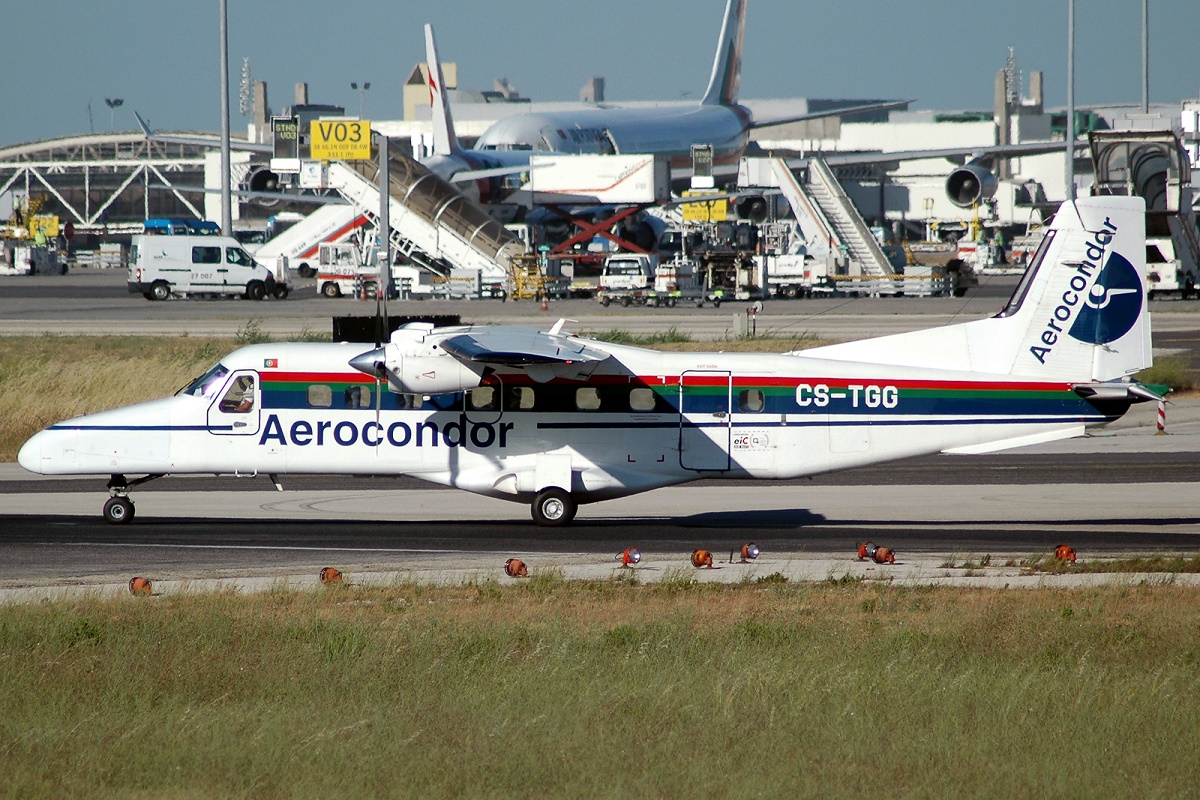 CS-TGG · Dornier Do-228-202 · (LIS / LPPT)