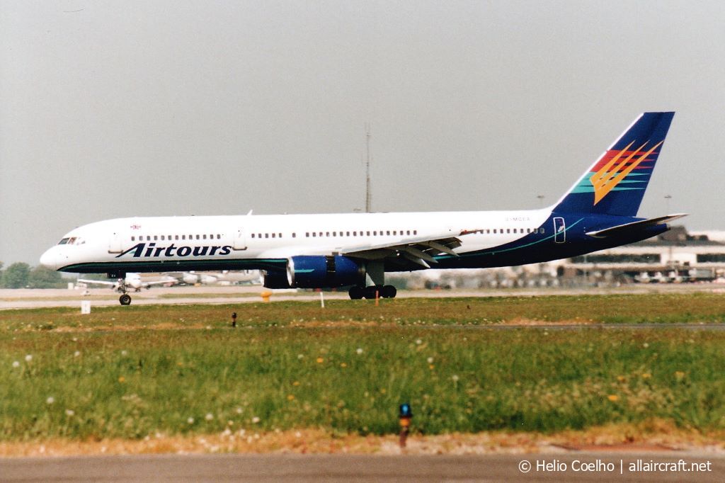 G-MCEA (22200) 1983 Boeing 757-225