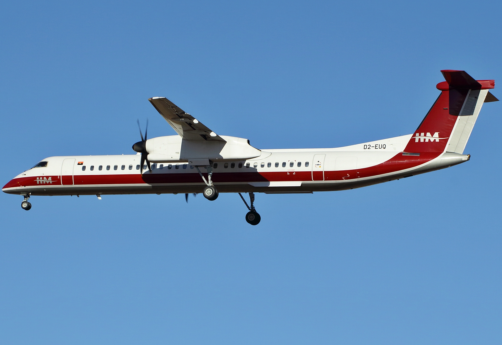 D2-EUQ · Bombardier Dash 8-Q402 · (LPA / GCLP)