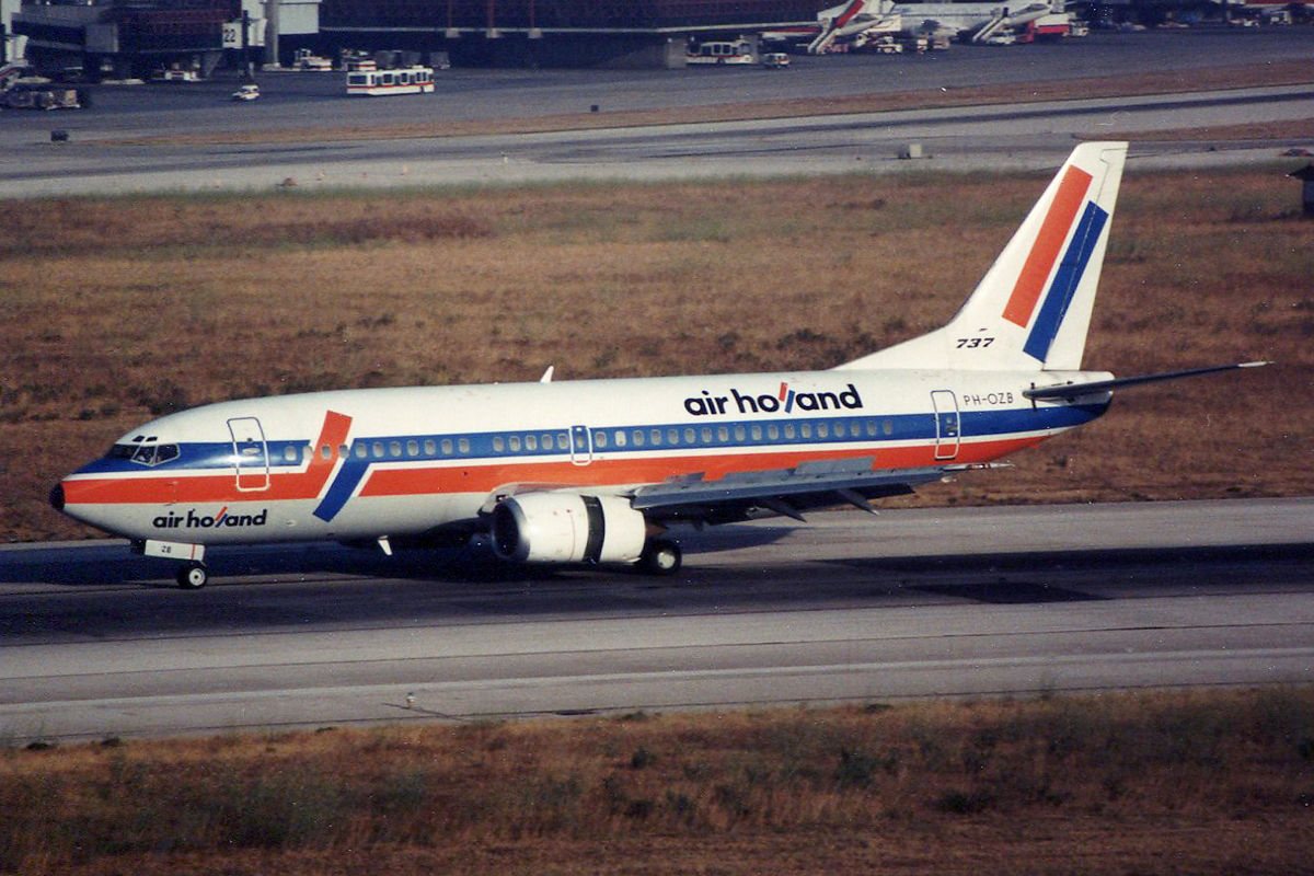 PH-OZB · Boeing 737-3Y0 · (LIS / LPPT)