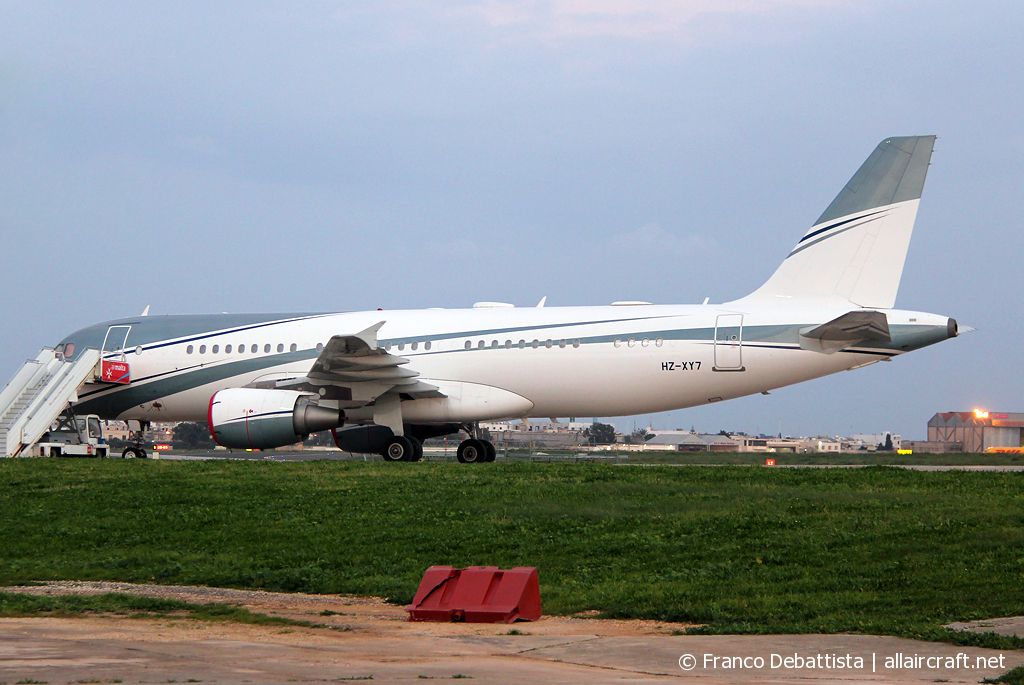 HZ-XY7 · Airbus A320-214 · (MLA / LMML)