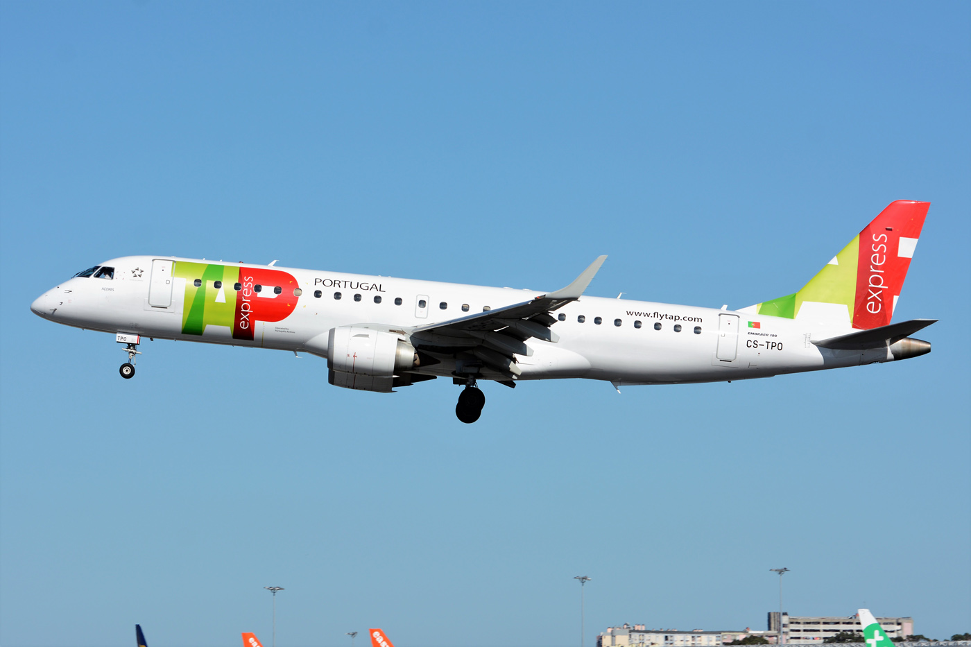 CS-TPO · Embraer 190-100LR · (LIS / LPPT)
