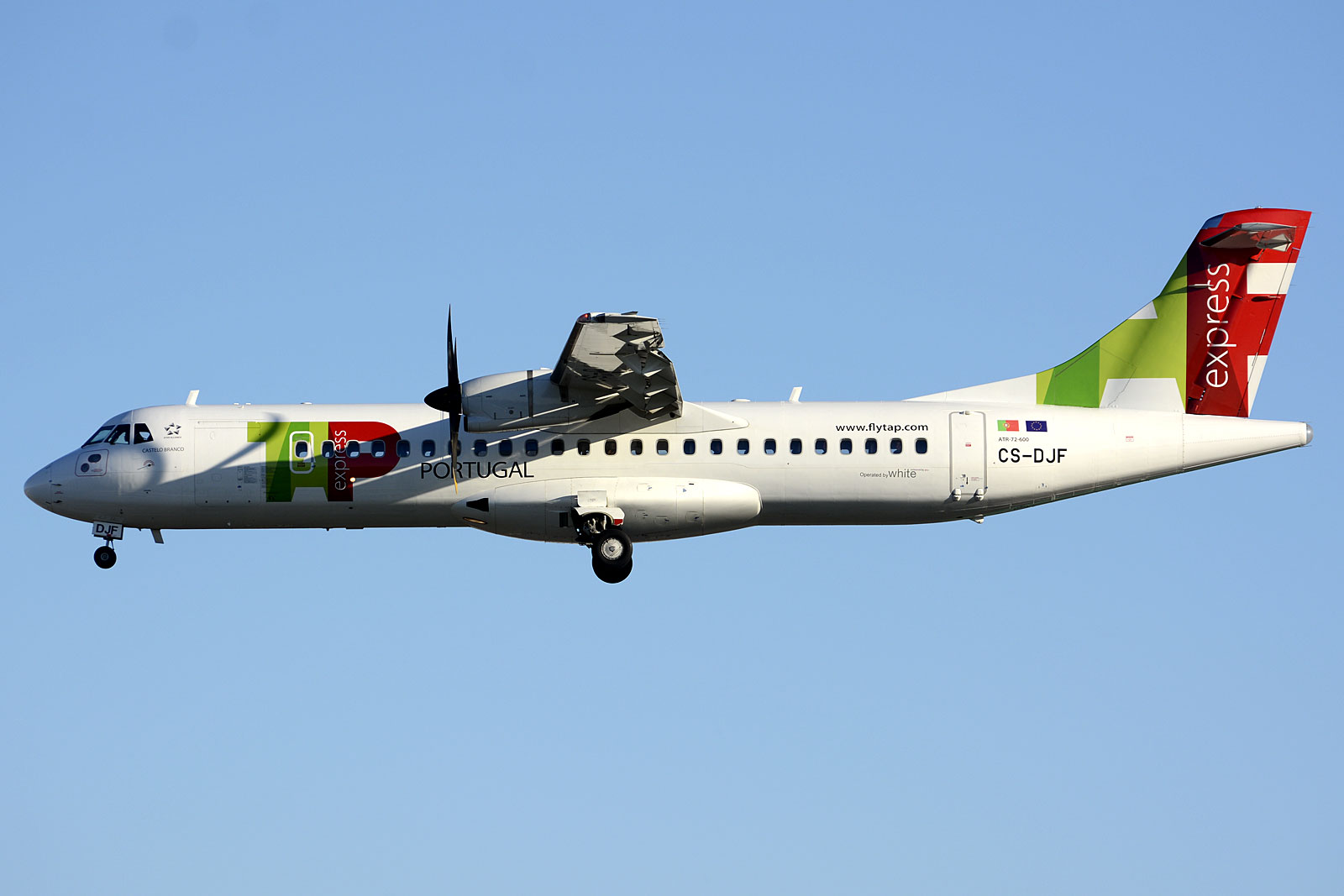 CS-DJF (1284) 2015 ATR-72-600