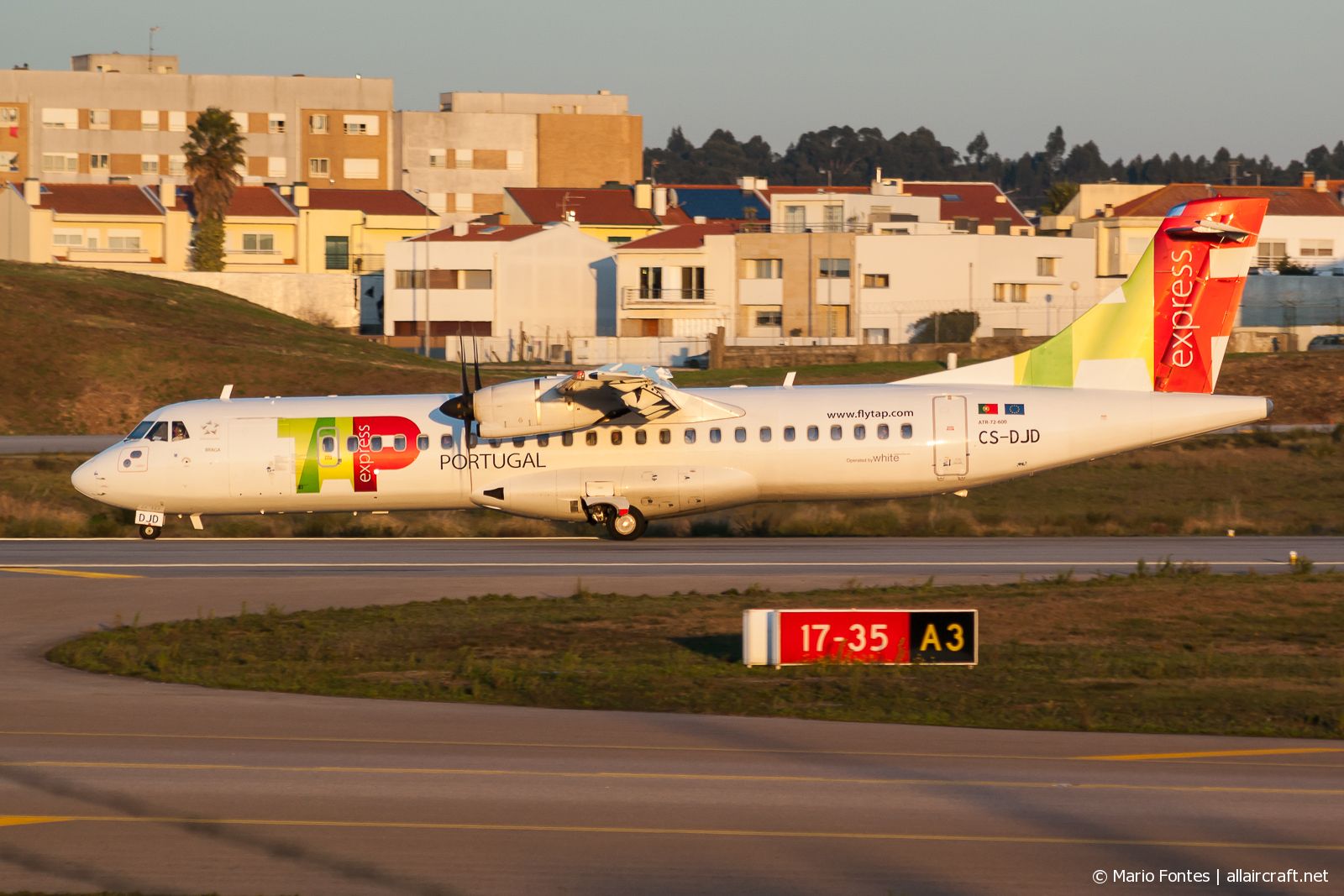 CS-DJD (1233) 2015 ATR-72-600