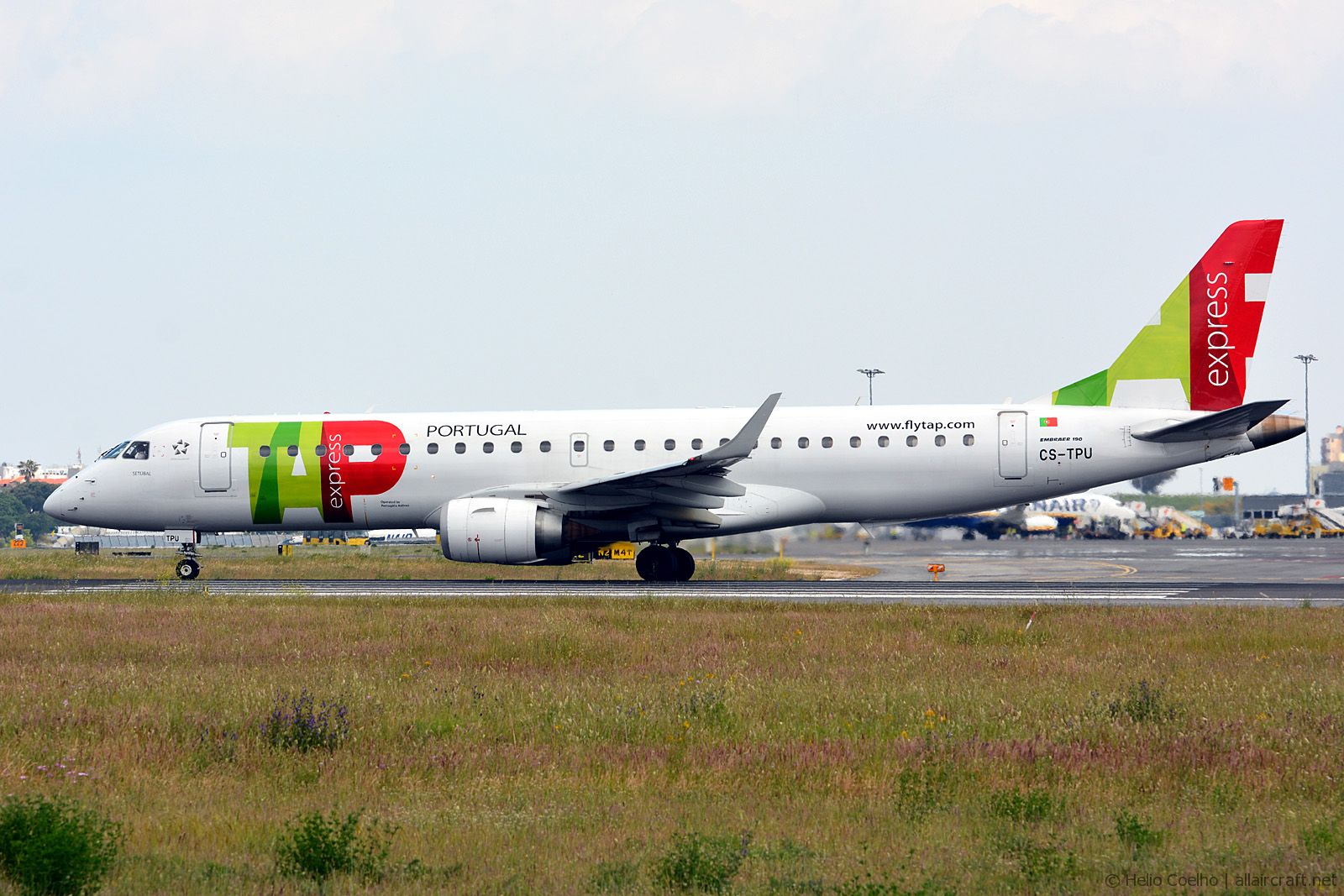 CS-TPU (cn 19000506) Embraer 190-100LR