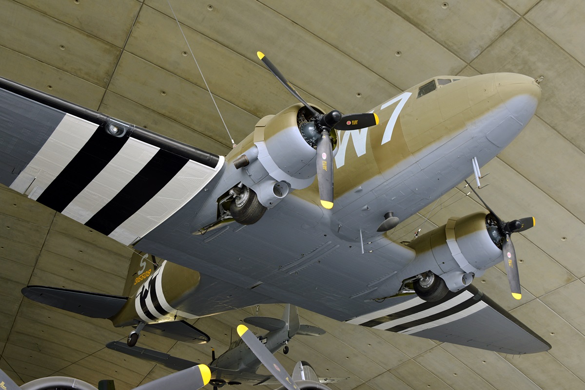 43-15509 · Douglas C-47A Skytrain (DC-3) · (EGSU)